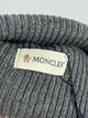Шапка Moncler с прорезиненным логотипом в сером цвете, One size (универсальный размер), Унисекс. - изображение 3