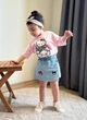 Костюм для девочки Boyboy с принтом Hello Kitty, футболка и джинсовая юбка-шорты, рост 104 см - изображение 1