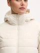 Куртка демисезонная короткая с капюшоном женская Puma WarmCELL Outerwear Essentials 68523187 S Alpine Snow (4069157415026) - изображение 7