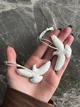 Игрушки На Елку Набор Горлиц 2 Шт Из Эпоксидной Смолы Ручной Работы Белые С Блестками Голуби Из Фильма Сам Дома Елочные Украшения (317443) - изображение 3