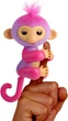 Интерактивная обезьянка WowWee Fingerlings Charli – 70+ звуков, прикосновения и живая мимика (771171131175) - изображение 1