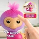 Интерактивная обезьянка WowWee Fingerlings Charli – 70+ звуков, прикосновения и живая мимика (771171131175) - изображение 3