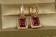 Сережки підвіски Xuping Jewelry авангард з червоним каменем 3 см золотисті - зображення 1