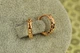 Серьги Xuping Jewelry колечки кожа змеи 1,3 см золотистые - изображение 2