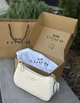 Женская сумка Coach Teri White Shoulder Bag In Signature Canvas белая кожаная - изображение 5