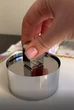 Круглая форма кольцо кулинарное с выталкивателем для выкладки/вырубки муссов, салатов и гарниров из нержавеющей стали Ø 8 H 4 см - изображение 6