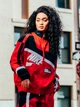 Спортивная ветровка для бега женская Nike Sportswear HJ0176-657 M Красная (0197602821161) - изображение 5