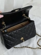 Сумка жіноча Classic 1.55 Small Single Flap Premium чорний через плечі - зображення 4