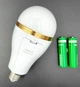 Лампочка з акумулятором 2х18650 LED 20 Вт аварійна лампа цоколь E27 - зображення 4
