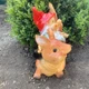 Садовая фигура Гном на белке (38х18х32 см), садовые фигурки из полистоуна - изображение 2
