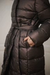 Жіноче довге пальто-пуховик із капюшоном та поясом Wear me L Коричневий (шоколадний) (10_25_WM004_10436) - изображение 2
