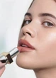 Матова помада для губ Prada Monochrome Hyper Matte Відтінок B02 Quartz 1,3 г - изображение 3