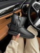 Жіночі угг Міні Шкіра зі Змійкою UGG Mini Short ZIP Black Leather - зображення 1
