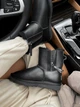 Жіночі угг Міні Шкіра зі Змійкою UGG Mini Short ZIP Black Leather - зображення 12