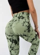 Женские лосины с эффектом push-up и высокой посадкой спортивные бесшовные пуш ап мраморные тай дай оливковый L (70199) - изображение 7