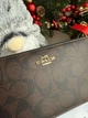 Гаманець чорний коричневий Long Zip Around Wallet With Detachable Card Case In Signature Canvas натуральна шкіра + подарункове пакування - изображение 3