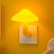 Ночник детский в розетку 8х10 см с датчиком света и LED подсветкой в форме гриба для уютного освещения комнаты малыша Желтый - изображение 1