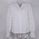 Блузка с V-образным вырезом кружевная рубашка с манжетами воланами GOLDENBLOUSE белая XL (Vl 71) - изображение 4