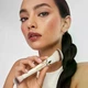 Кисточка для макияжа Лебедь Hourglass Ambient Lighting Edit Brush II, Swan - изображение 2