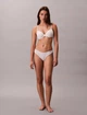 Трусики танга женские Calvin Klein QD5117-YUY S Белые (014056474104) - изображение 6