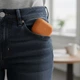 Чехол Uniq Lino для AirPods Pro 3 gen Silicone Оранжевый Uniq-AIRPODSPRO3- LINOSUNORG 8886463696903 - изображение 4