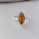 Серебряное кольцо 925 пробы с янтарем формы маркиз 17,5 размер - изображение 1