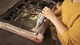 Шліфмашина шліфувально-гравірувальна Dremel 4250 6-128 Platinum+ 175В 5000-35000об/хв 128 насадок + 6 приставок 3.78кг - зображення 4
