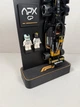 Стенд Підставка для Конструктора LEGO Speed Champions Болід F1 APXGP Team Race Car from F1 The Movie Formula 1 з «F1: фільм» (77252) - Чорний/Золотий - зображення 4