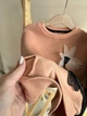 Дитячий теплий флісовий спортивний костюм для дівчинки Jeliboom з білим квіткою 104 см бежевий з чорним (ubv-s4z-t7i) - зображення 5