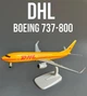 Модель літака Boeing 737 DHL 1:300 металева лита колекційна модель грузового авіалайнера 20 см - зображення 1