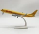 Модель літака Boeing 737 DHL 1:300 металева лита колекційна модель грузового авіалайнера 20 см - зображення 10