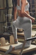 Жіночий спортивний комплект легінси + топ Alo Yoga Alosoft Heart Throb S "Grey/White" - изображение 5