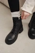 Женские зимние кожаные ботинки PARADIZE SHOES черного цвета с боковой молнией и шнуровкой на высокой подошве 41 размер (стелька 26,5 см) - изображение 5