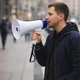 Громкоговоритель рупор аккумуляторный Handheld Megaphone, портативный ручной мегафон с Bluetooth, функцией записи и сиреной для митингов, экскурсий, спортивных мероприятий Белый с синим, MUKC-3-White/Blue - изображение 1