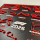 3D календар трас Формули 1 2026 — декоративна картина з контурами автодромів F1 з датами гонок англійською - зображення 2