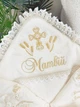 Утепленная крыжма для мальчика Family Tradition велюровая махра велсофт с вышивкой и кружевом 100х100 см айвори Таинство Крещения Матвея - изображение 2