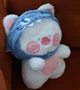 Мягкая игрушка кот в костюме акулы 45 см - изображение 3