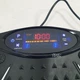 Виброплатформа тренировочная с пультом и эспандерами, вибрационный фитнес-тренажер для похудения и укрепления мышц с дисплеем, Bluetooth и противоскользящей массажной поверхностью, 5 программ, TSVP-1-Black - изображение 10