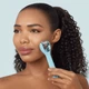 Электронный роллер для лица с микроиглами GESKE MicroNeedle Face Roller 9в1 бирюзовый - изображение 2