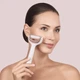 Электронный роллер для лица и тела с микроиглами GESKE MicroNeedle Face&Body Roller 8в1 жемчужный - изображение 2