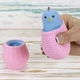 Игрушка антистресс Фуфлик Цыпленок голубой в розовой корзинке 4246601 - изображение 1