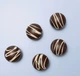 Шоколадная бомбочка Maud Borup Milk Chocolate Hot Cocoa Bombs 4шт - изображение 3