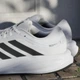 Мужские кроссовки для бега Adidas Response 2 M KJ1747 41.5 (7.5UK) 26 см Ftwr White (4068816795103) - изображение 15