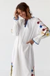 Жіноча вишита сукня "Веснянка" на завʼязках міді з орнаментом S біла (3026) - изображение 5