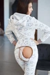 Женская пижама пожама SweetJama Frozy с карманом на попе и капюшоном М звезды капучино - изображение 4