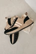 Жіночі шкіра-замша кросівки PARADIZE SHOES чорно-бежевого кольору на двоколірній підошві 39 розмір (устілка 25,8 см) - зображення 5