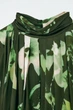 Блуза жіноча COS pleated batwing blouse 1196098003 34 Зелений - изображение 6