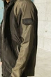 Костюм мужской Intruder iForce & Hope демисезонный комплект Softshell Light без флиса влагозащитная куртка с прорезиненными змейками и штаны на манжетах чёрно-хаки/XL - изображение 4