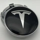 Колпачок с логотипом Tesla 59 мм 55 мм черные заглушка в диск тесла - изображение 1