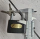 Замок навесной серый 63 мм 3 ключа - изображение 1